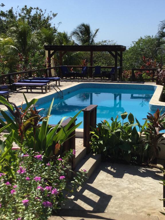 Guava Grove Resort & Villas Sandy Bay Exterior photo